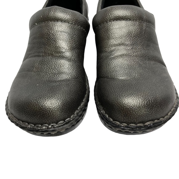 BOC BORN CONCEPT Pewter Clogs Faux Vegan Leather Comfort Shoes Metallic sz 7.5 - Picture 2 of 16